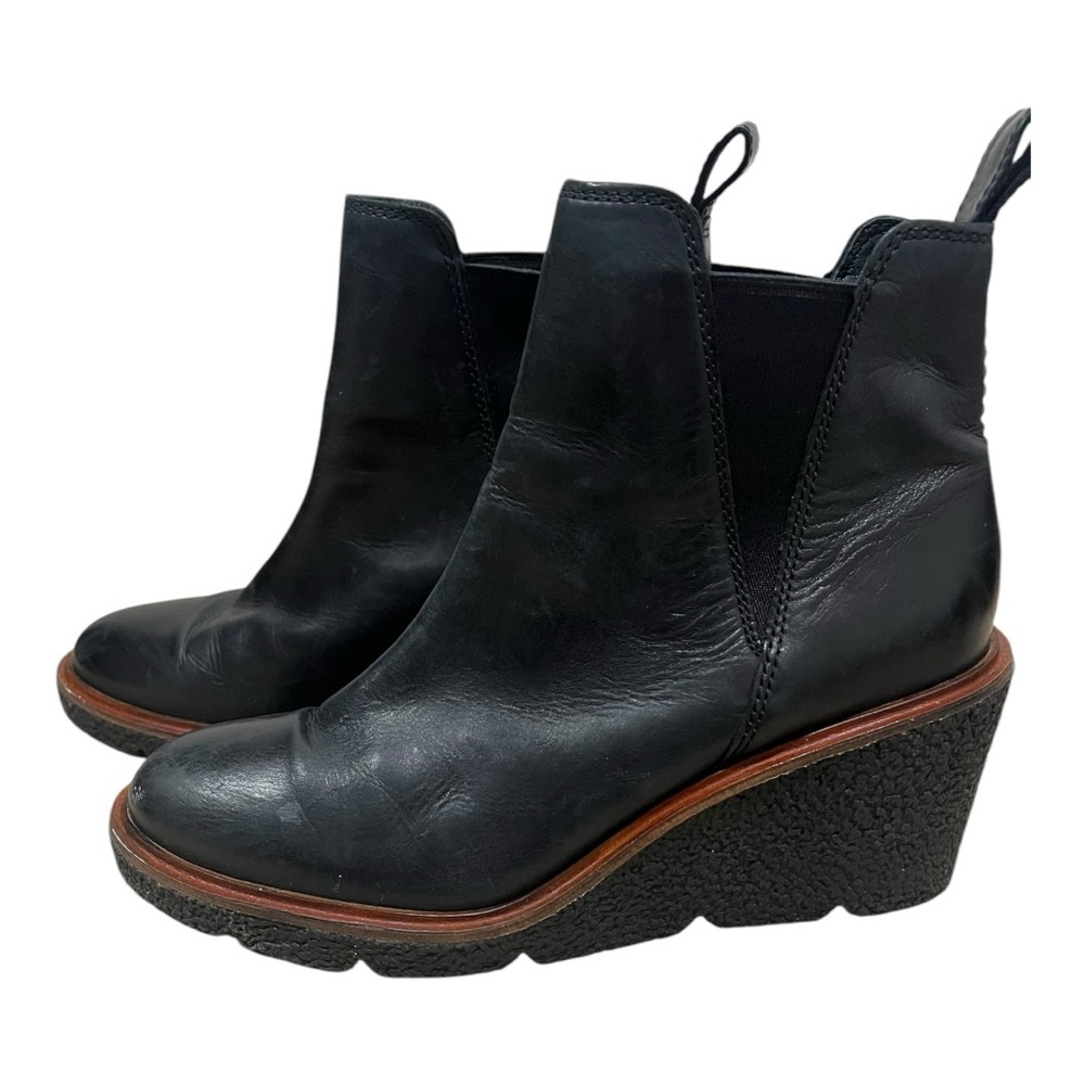 Clark’s Clarkford Top Wedge Leather‎ Chelsea Boots Booties Heel Size 8.5